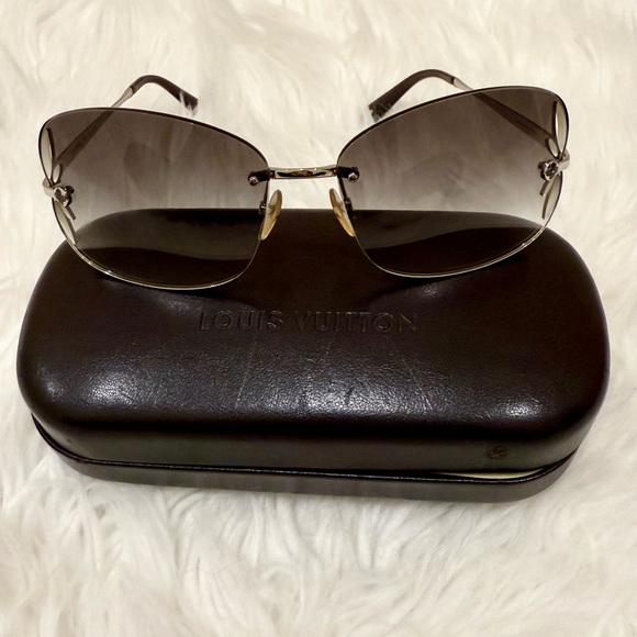 Vintage Louis Vuitton Women's Black Sunglasses - Picture 5 of 5